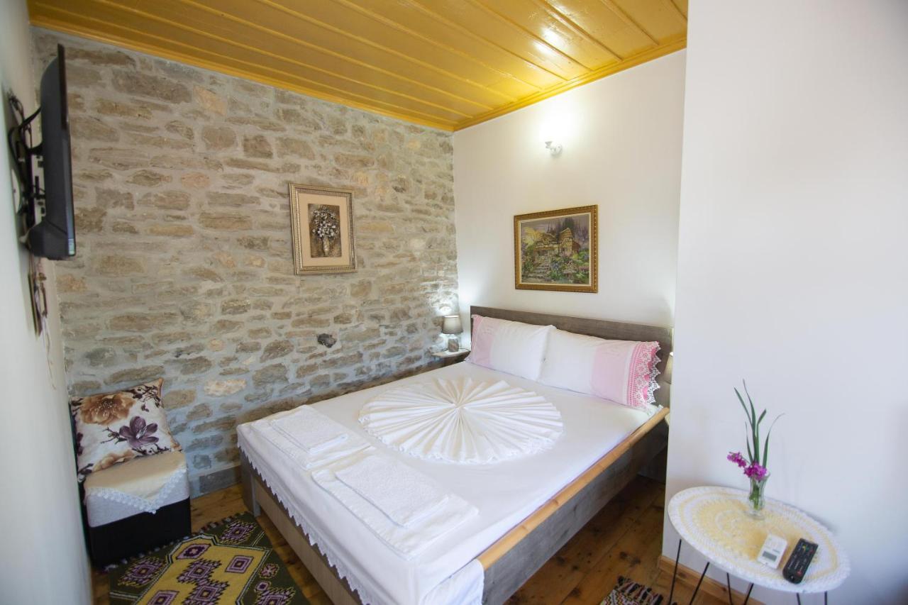 The Mosaic House - Shtepia Me Mozaik Hotell Përmet Eksteriør bilde